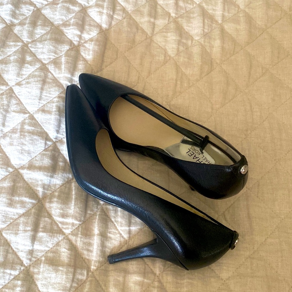 Brand new MK dress shoes